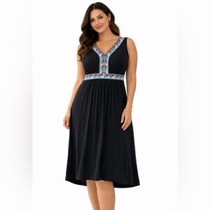 Neiman Marcus Black Embroidered Dress – Size Large